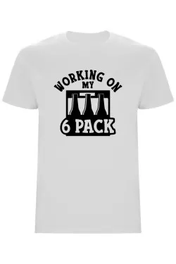 Vtipné pánské tričko – Working on my six pack s pivním balením místo svalů