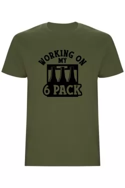 Vtipné pánské tričko – Working on my six pack s pivním balením místo svalů